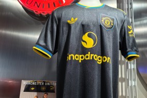 关于曼联迎中超关键赛，今晨防线松动，悬念犹存，球队文化再被提及的信息免费手游下载