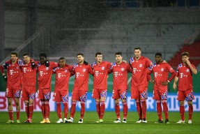 拜仁队惨败！主帅赛后直言球队需彻底反思，这些主要作者是一.今日手游新游榜